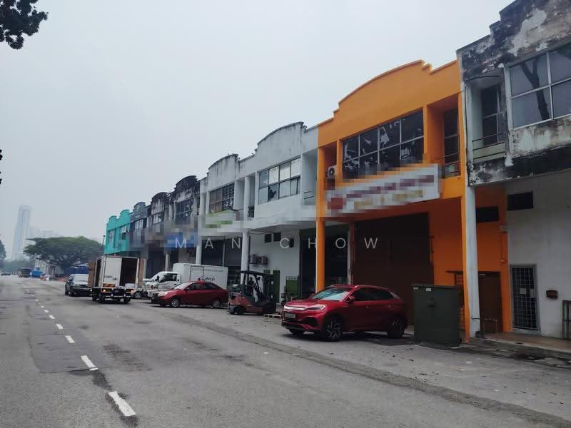 Kilang untuk Disewa di Taman Perindustrian Bukit Serdang (Seri Kembangan) - MAN CHOW - PropertyGuru.com.my