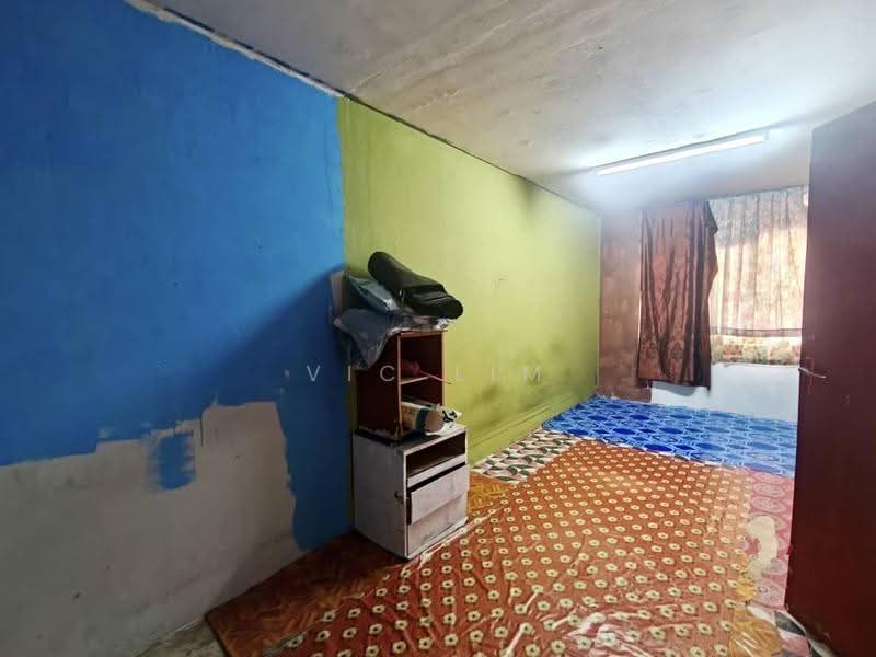 Flat for Sale at Taman Putri Kulai - Vic Lim - Interior - PropertyGuru.com.my
