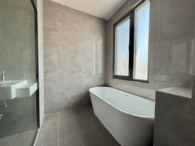 2-storey Terraced House for Sale in Kota Kinabalu (Sabah) - Jerry Weddy - Bathroom - PropertyGuru.com.my