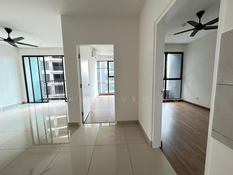 Service Residence for Sale at AraTre' Residences - Meng Khuen Ho - Living Room - PropertyGuru.com.my