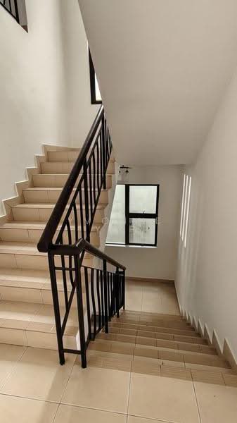 Rumah Teres 3-Tingkat untuk Dijual di Taman Bukit Prima (Cheras) - Yvonne Yap - Corridor - PropertyGuru.com.my