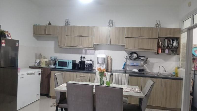 Condominium for Sale at Dwiputra Residences - Elisa . - Kitchen - PropertyGuru.com.my