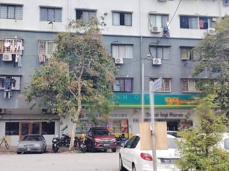 Kedai untuk Disewa di Taman Perindustrian Bukit Serdang (Seri Kembangan) - MAN CHOW - Exterior - PropertyGuru.com.my