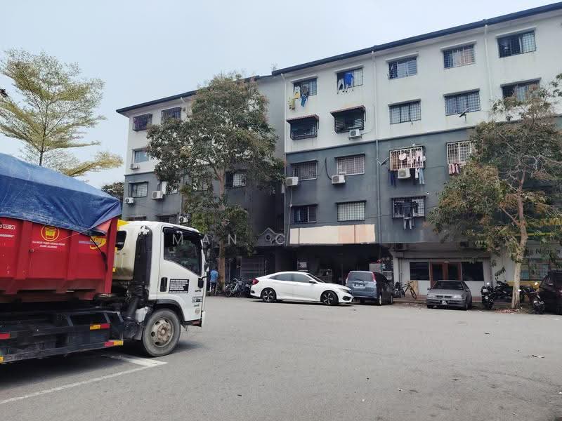 Kedai untuk Disewa di Taman Perindustrian Bukit Serdang (Seri Kembangan) - MAN CHOW - PropertyGuru.com.my