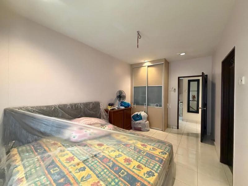 Rumah Berkembar untuk Dijual di Laman Residen Kipark Sri Utara (Batu Caves) - Yanis Cheong - Bedroom - PropertyGuru.com.my