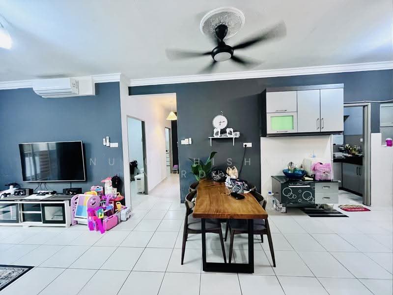 Condominium for Sale at Suria Jelatek - Nurul Hisham Nordin - Living Room - PropertyGuru.com.my