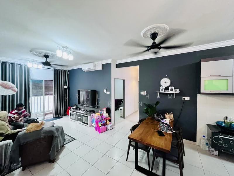 Condominium for Sale at Suria Jelatek - Nurul Hisham Nordin - Living Room - PropertyGuru.com.my
