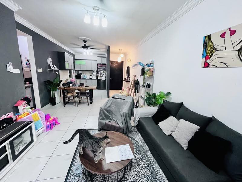 Condominium for Sale at Suria Jelatek - Nurul Hisham Nordin - Living Room - PropertyGuru.com.my