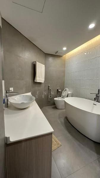 Condominium for Rent at Mutiara Villa Condominium - Fennie Seow - Bathroom - PropertyGuru.com.my