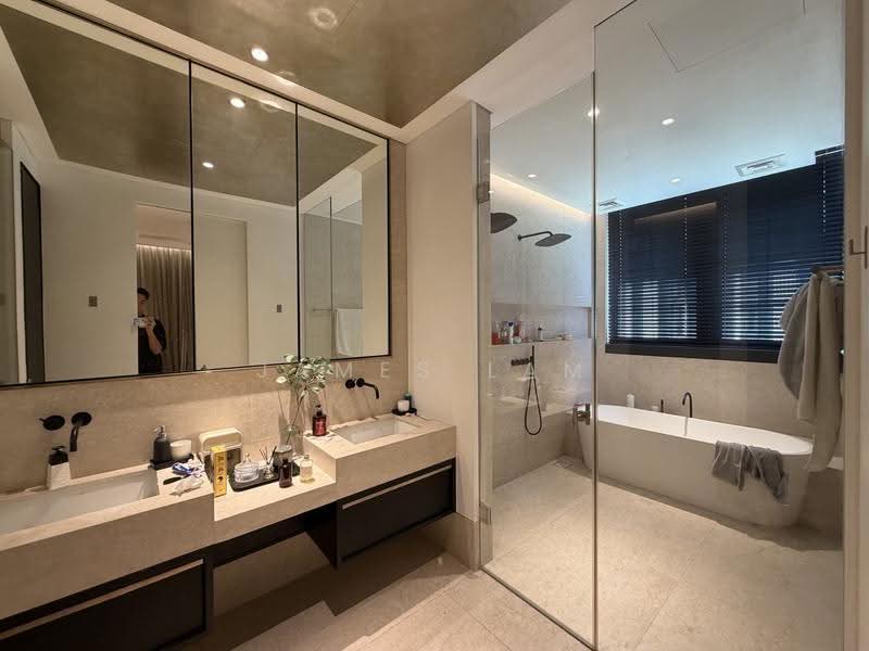 Kondominium untuk Dijual di Dedaun Condominium - James Lam - Bathroom - PropertyGuru.com.my