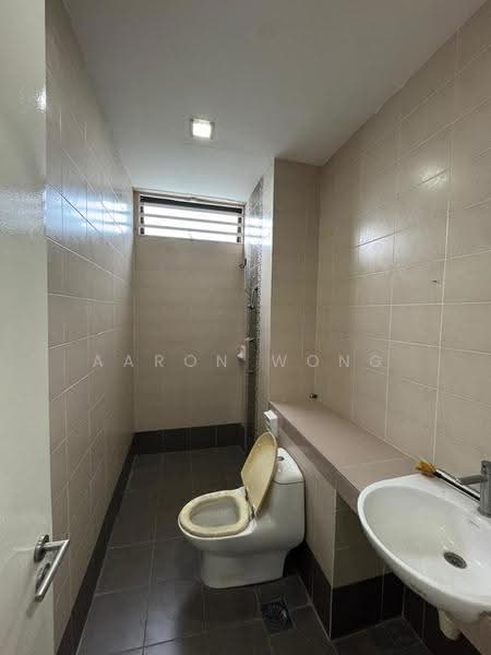 Townhouse for Sale in Taman Tasik Prima (Puchong) - Aaron Wong - Bathroom - PropertyGuru.com.my