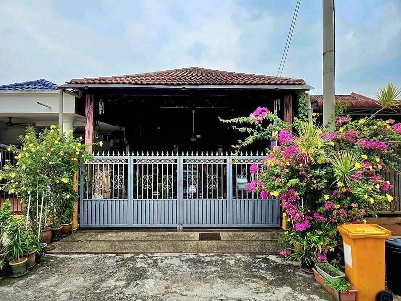 1.5-storey Terraced House for Sale in Taman Keramat Permai (Ulu Kelang) - Thoriq Suparman - Exterior - PropertyGuru.com.my