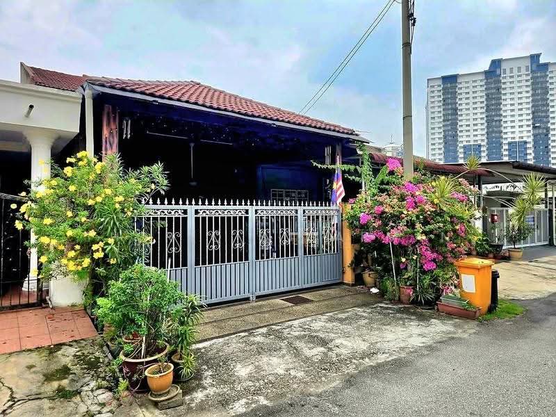 1.5-storey Terraced House for Sale in Taman Keramat Permai (Ulu Kelang) - Thoriq Suparman - PropertyGuru.com.my