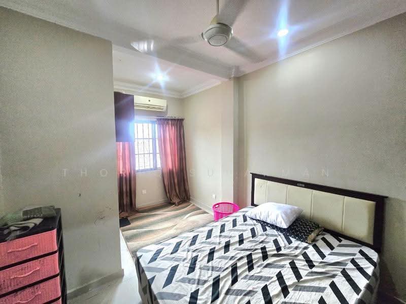 1.5-storey Terraced House for Sale in Taman Keramat Permai (Ulu Kelang) - Thoriq Suparman - Bedroom - PropertyGuru.com.my