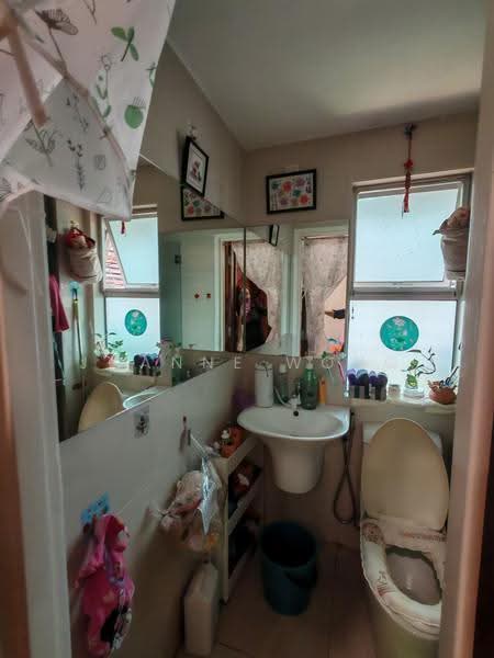 Rumah Teres 2-Tingkat untuk Dijual di Taman Tasik Puchong (Puchong) - Joanne Wong - Bathroom - PropertyGuru.com.my