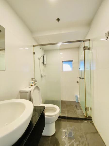 Kediaman Servis untuk Disewa di Maritime Suite - KV LOO - Bathroom - PropertyGuru.com.my