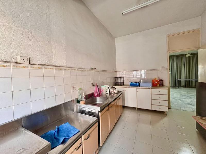 Rumah Teres untuk Dijual di Kampung Sungai Nibong (Bayan Lepas) - Elynne Leong - Kitchen - PropertyGuru.com.my