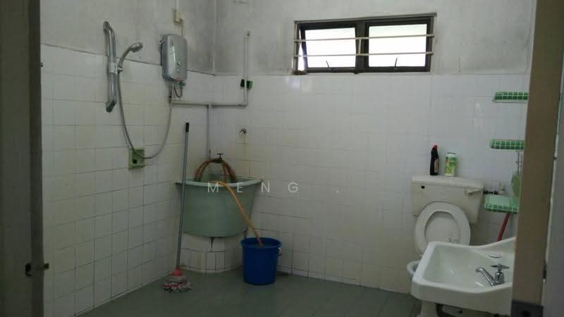 Semi-Detached House for Sale in Pulau Tikus (George Town) - Meng . - Bathroom - PropertyGuru.com.my