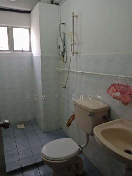 Kondominium untuk Disewa di Endah Ria - Kevin Chow - Bathroom - PropertyGuru.com.my