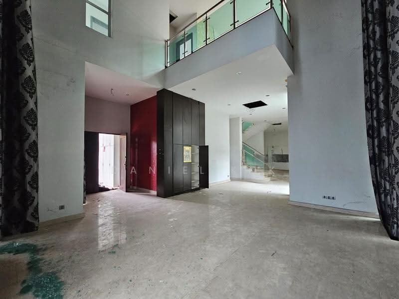 Bungalow House for Sale in Sri Damai (Shah Alam) - Daniel Kok - Living Room - PropertyGuru.com.my
