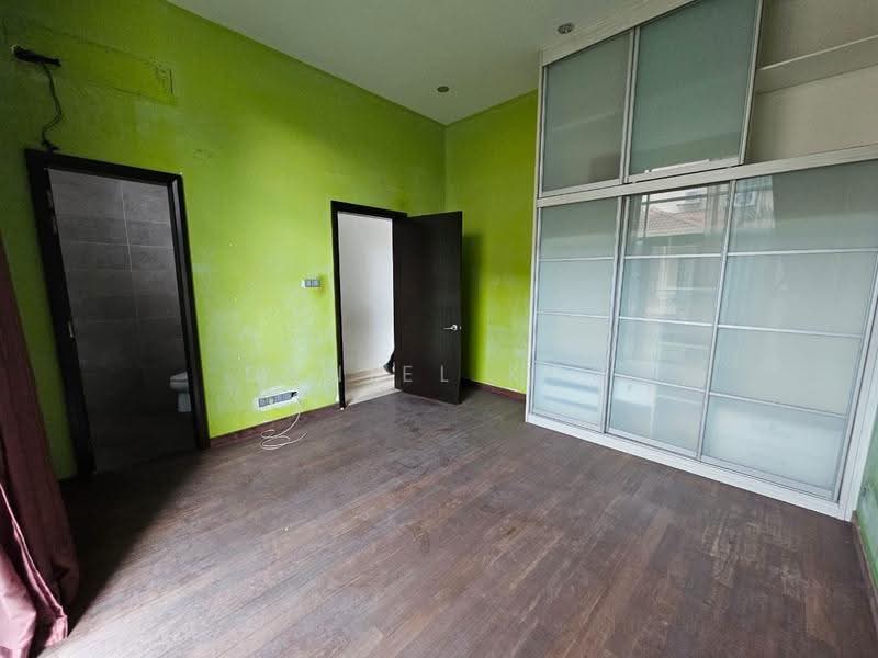 Bungalow House for Sale in Sri Damai (Shah Alam) - Daniel Kok - Bedroom - PropertyGuru.com.my