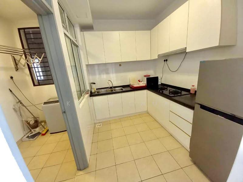Service Residence for Sale at Pangsapuri Tanah Emas (Golden Sands) - Kevin Chua - Kitchen - PropertyGuru.com.my