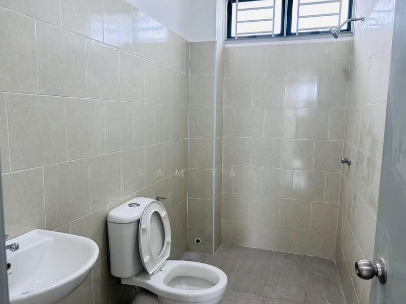 Rumah Teres 2-Tingkat untuk Disewa di Senai (Kulai) - Sam Yap - Bathroom - PropertyGuru.com.my