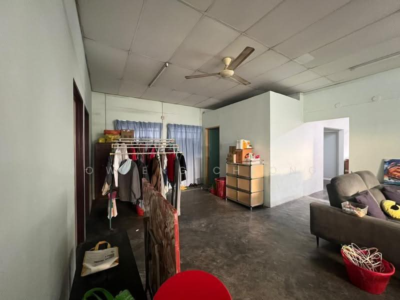 Semi-Detached House for Sale in Seksyen 8 (Petaling Jaya) - Low Eng Cheong - Living Room - PropertyGuru.com.my