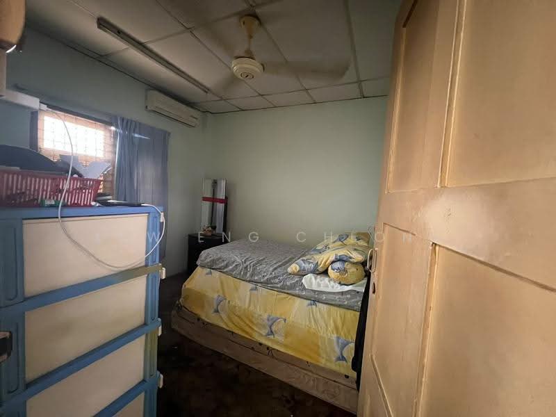 Semi-Detached House for Sale in Seksyen 8 (Petaling Jaya) - Low Eng Cheong - Bedroom - PropertyGuru.com.my