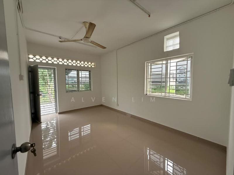 Rumah Teres 2-Tingkat untuk Dijual di Jalan Ipoh (Kuala Lumpur) - Alven Lim - Living Room - PropertyGuru.com.my