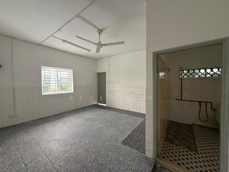 Rumah Teres 2-Tingkat untuk Dijual di Jalan Ipoh (Kuala Lumpur) - Alven Lim - Bathroom - PropertyGuru.com.my