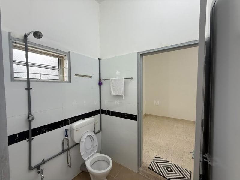Rumah Teres 2-Tingkat untuk Dijual di Jalan Ipoh (Kuala Lumpur) - Alven Lim - Bathroom - PropertyGuru.com.my