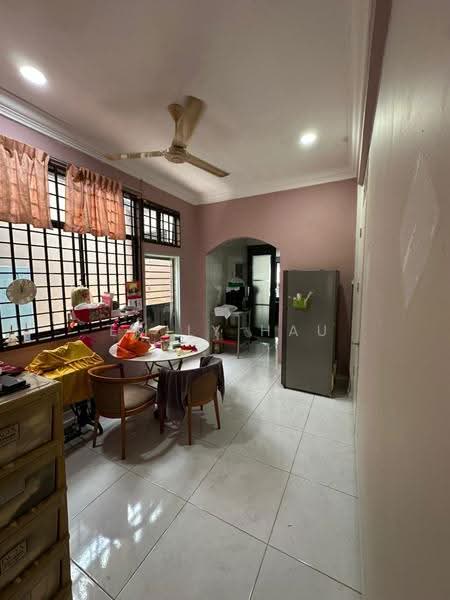 1-storey Terraced House for Sale in Johor Bahru (Johor) - Emily Hau - Dining Room - PropertyGuru.com.my