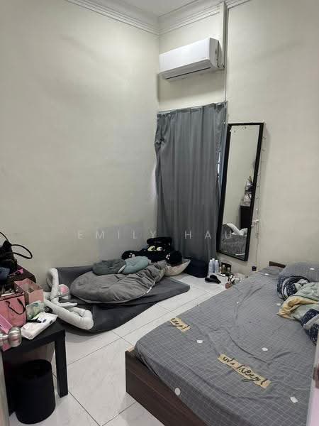 1-storey Terraced House for Sale in Johor Bahru (Johor) - Emily Hau - Bedroom - PropertyGuru.com.my