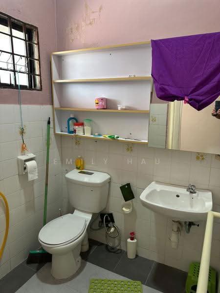 1-storey Terraced House for Sale in Johor Bahru (Johor) - Emily Hau - Bathroom - PropertyGuru.com.my