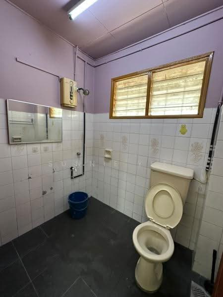 Rumah Teres untuk Disewa di Usj 13 (Subang Jaya) - Sunnie Yee - Bathroom - PropertyGuru.com.my