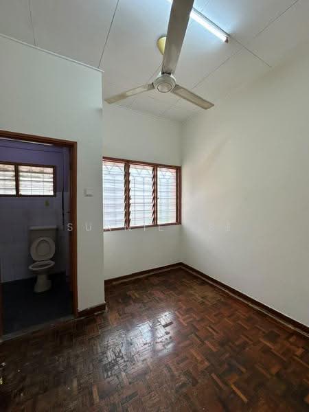 Rumah Teres untuk Disewa di Usj 13 (Subang Jaya) - Sunnie Yee - Bathroom - PropertyGuru.com.my