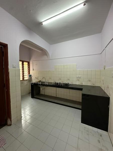 Rumah Teres untuk Disewa di Usj 13 (Subang Jaya) - Sunnie Yee - Kitchen - PropertyGuru.com.my