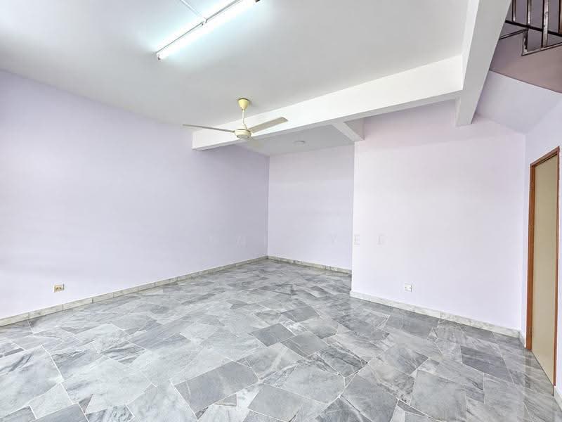 Rumah Teres untuk Disewa di Usj 13 (Subang Jaya) - Sunnie Yee - Living Room - PropertyGuru.com.my
