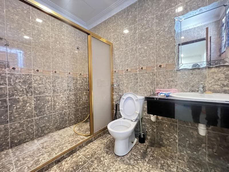 Semi-Detached House for Sale in Taman Bukit Segar (Cheras) - Yumiko Kew - Bathroom - PropertyGuru.com.my