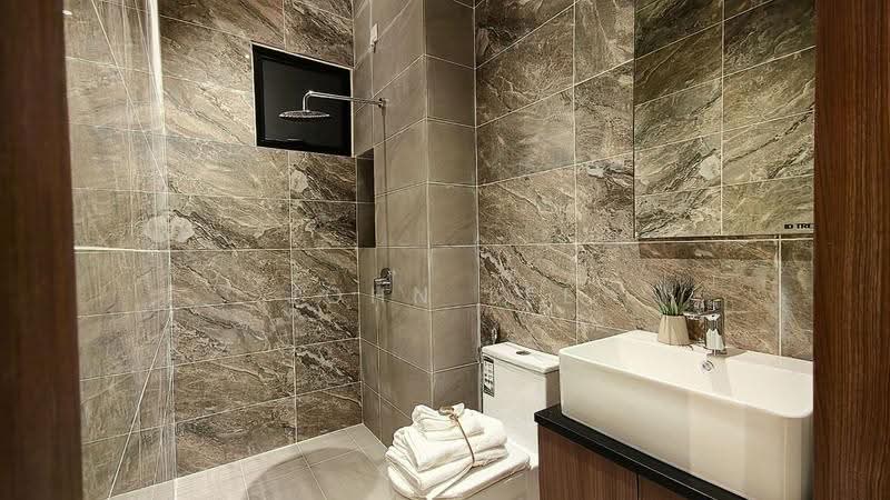 Tanah Komersial untuk Dijual di Johor Bahru (Johor) - John Lee - Bathroom - PropertyGuru.com.my