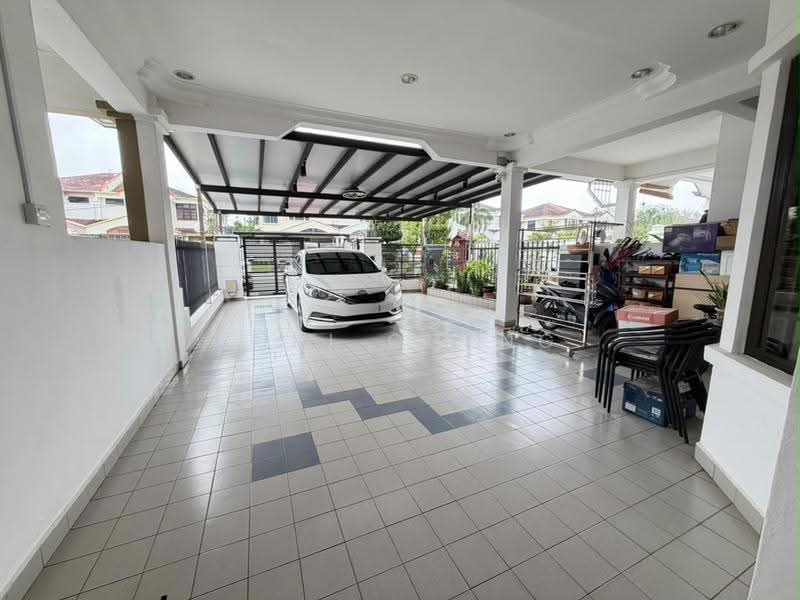 Rumah Teres 2-Tingkat untuk Dijual di Taman Perling (Perling) - Yuki Cheng - Car Park - PropertyGuru.com.my
