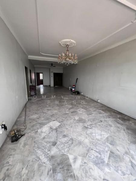 Apartment for Sale at Pangsapuri Excelsa - Tommy Wong Phang - Living Room - PropertyGuru.com.my