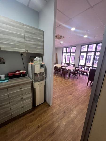 Pejabat untuk Disewa di Petaling Jaya (Selangor) - Felicia Lau Sao Yin - Dining Room - PropertyGuru.com.my