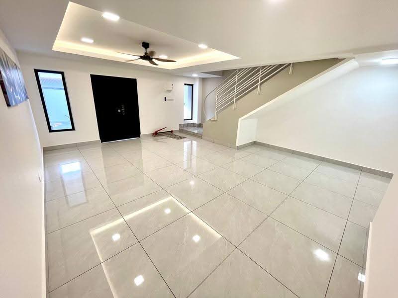 Rumah Teres 2-Tingkat untuk Dijual di Bandar Mahkota Cheras (Cheras) - BILYA ARIFF - Living Room - PropertyGuru.com.my