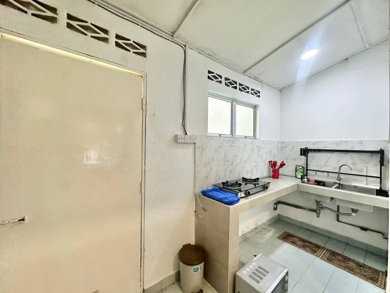 Rumah Teres 2-Tingkat untuk Dijual di Batu Caves (Selangor) - Luqman Ramli - Kitchen - PropertyGuru.com.my