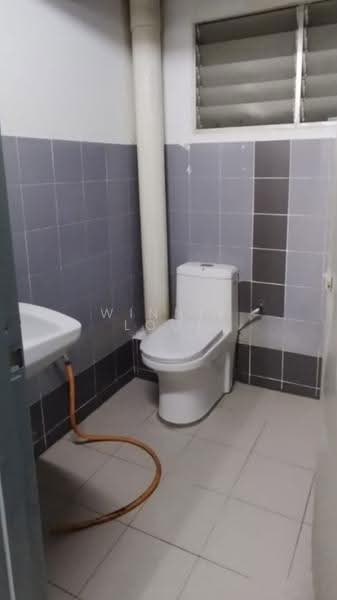 Pangsapuri untuk Disewa di Nilai Perdana - Winnie Looi - Bathroom - PropertyGuru.com.my