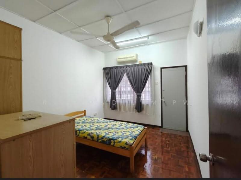 2-storey Terraced House for Sale in Taman Cheng Perdana (Cheng) - Raymond Lim PW - Bedroom - PropertyGuru.com.my
