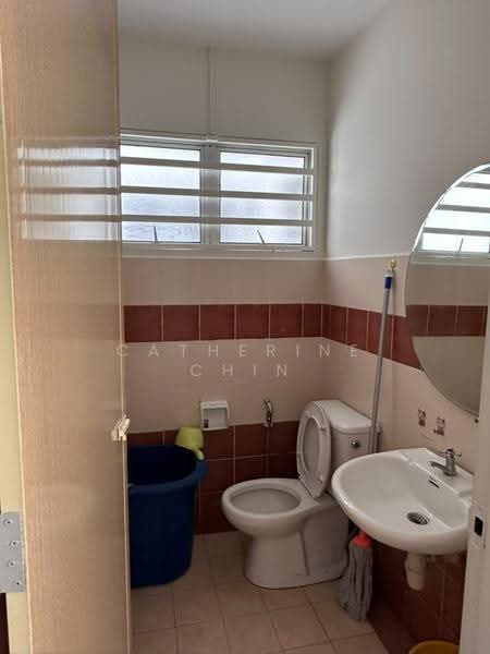 Pangsapuri untuk Dijual di Alpine Village - Catherine Chin - Bathroom - PropertyGuru.com.my