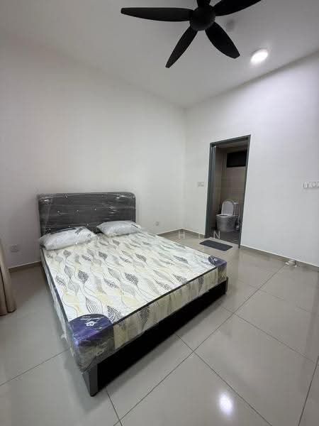 Kediaman Servis untuk Disewa di Parkland Residence @ Kajang 2 - ANie Hin - Bedroom - PropertyGuru.com.my